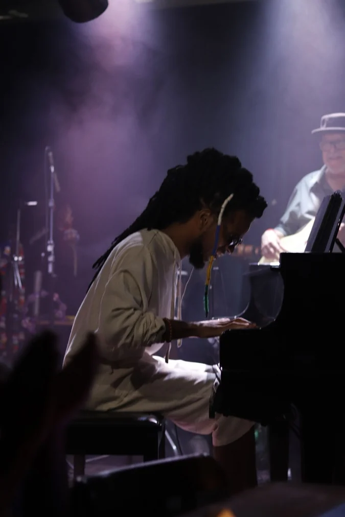 Blue Note Rio: ancestralidade, drag e Milton no Dia das Mães