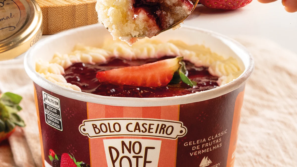 Casa de Bolos aposta no afeto com frutas vermelhas