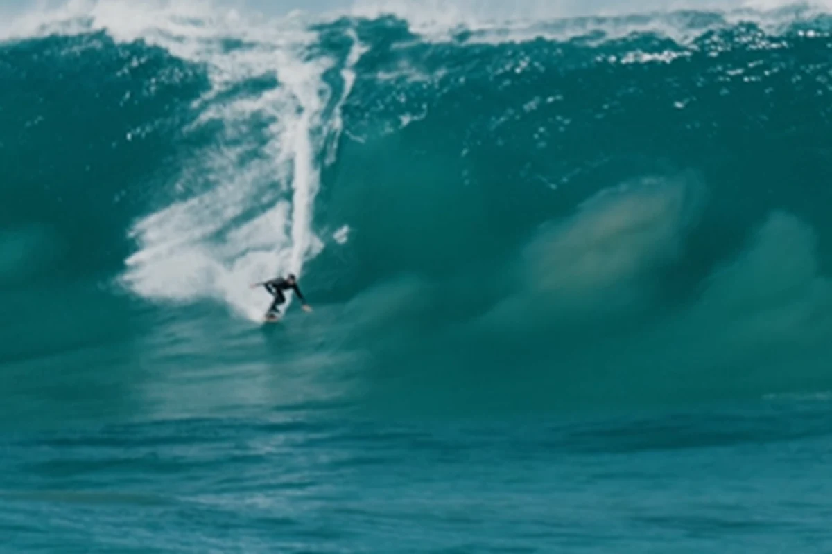 Chumbo persegue swell histórico e mira novo recorde