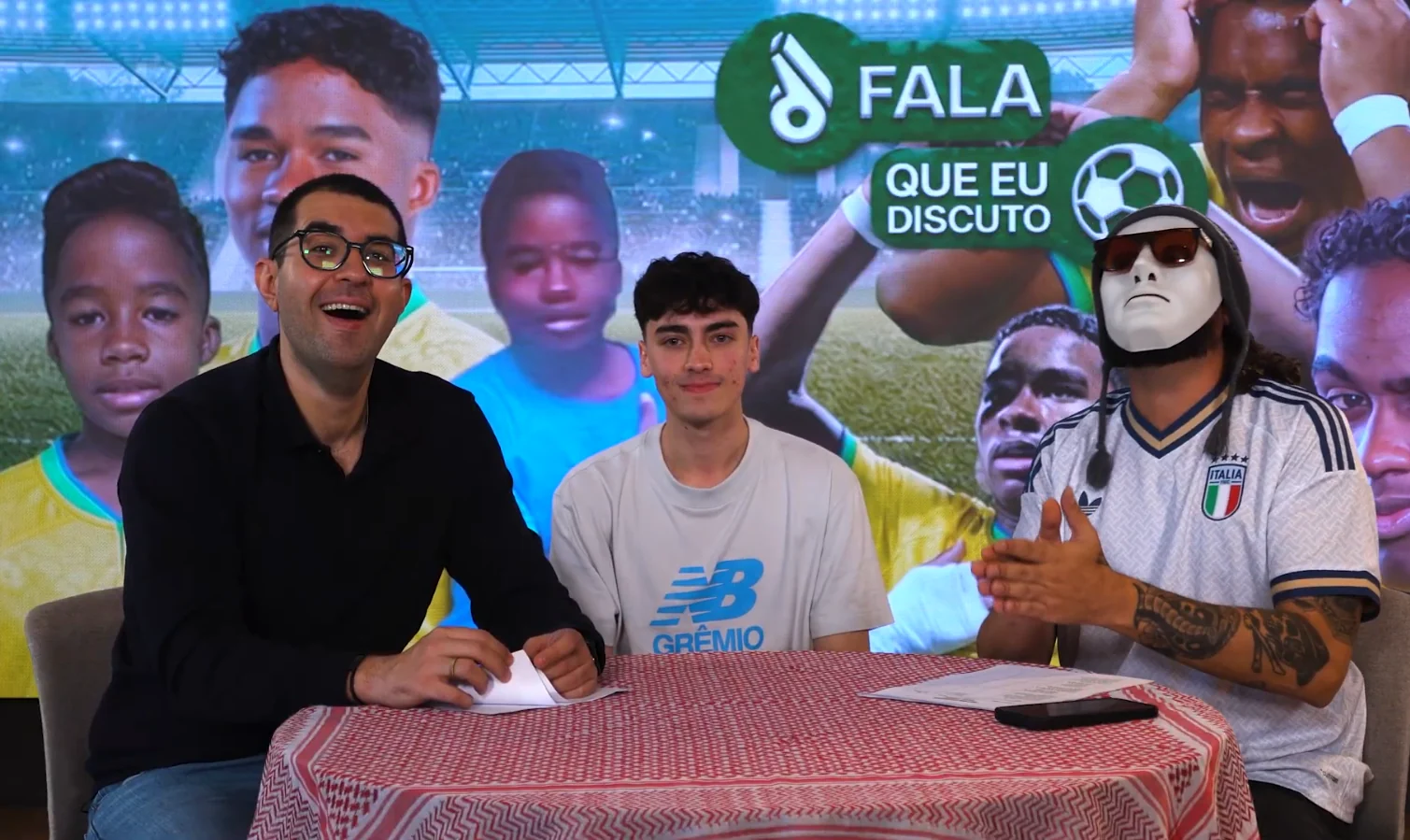 Desimpedidos estreia debate ao vivo com Endrick no centro