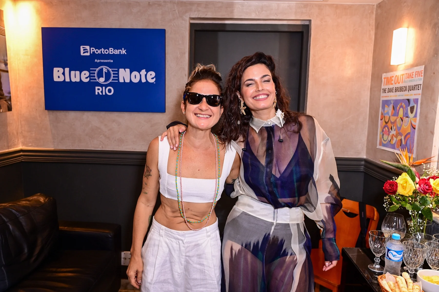 Elenco de novela surge em noite marcante no Rio 2 Elenco de novela surge em noite marcante no Rio