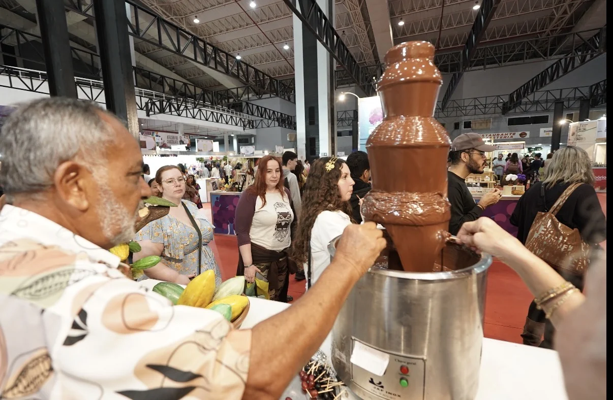 Escultura de chocolate marca fim do Chocolat Brasília