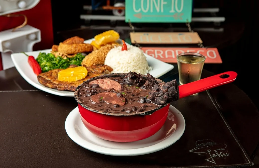 Feijoada vira tradição afetiva no Dia das Mães