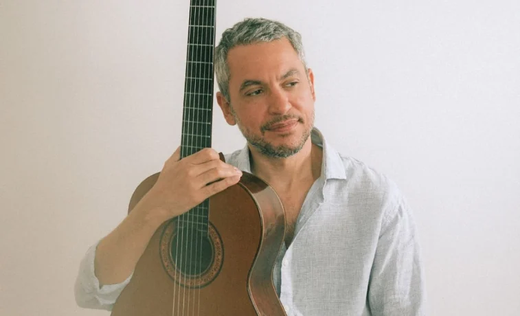 João Rabello estreia como cantor no Sesc 24 de Maio