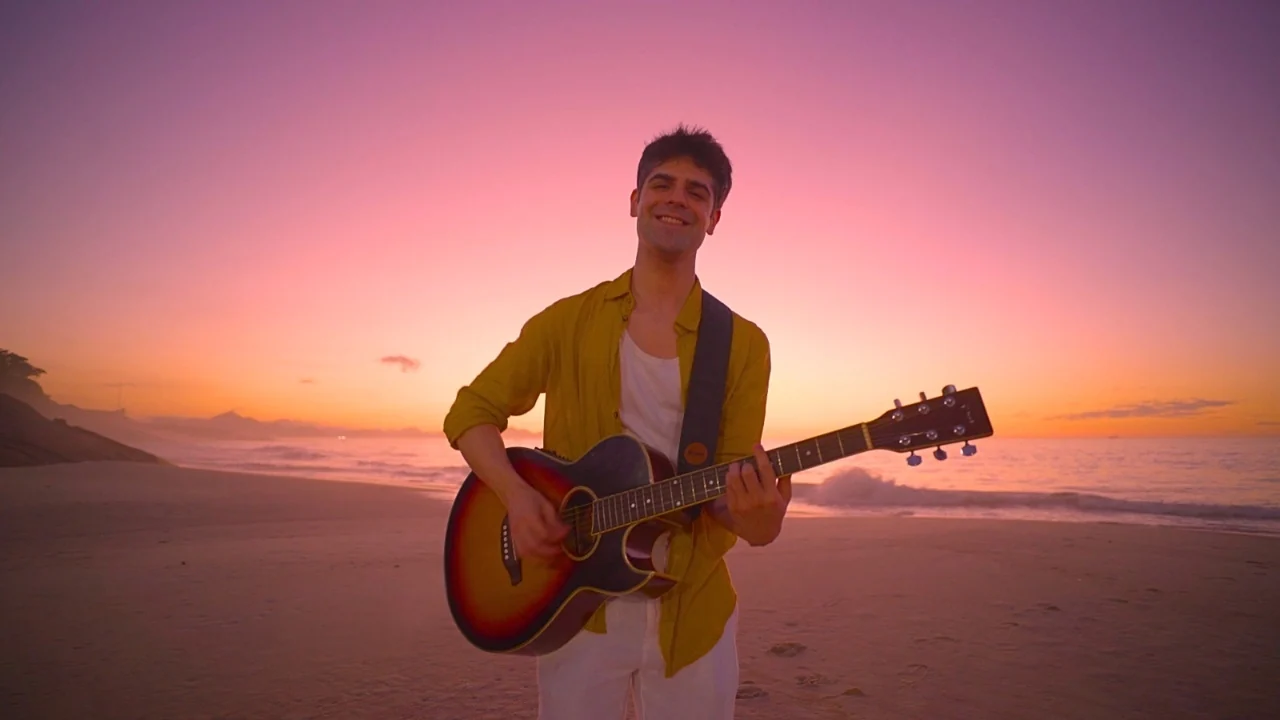 Lemuriano cria sua própria praia e lança EP Dança da Maré