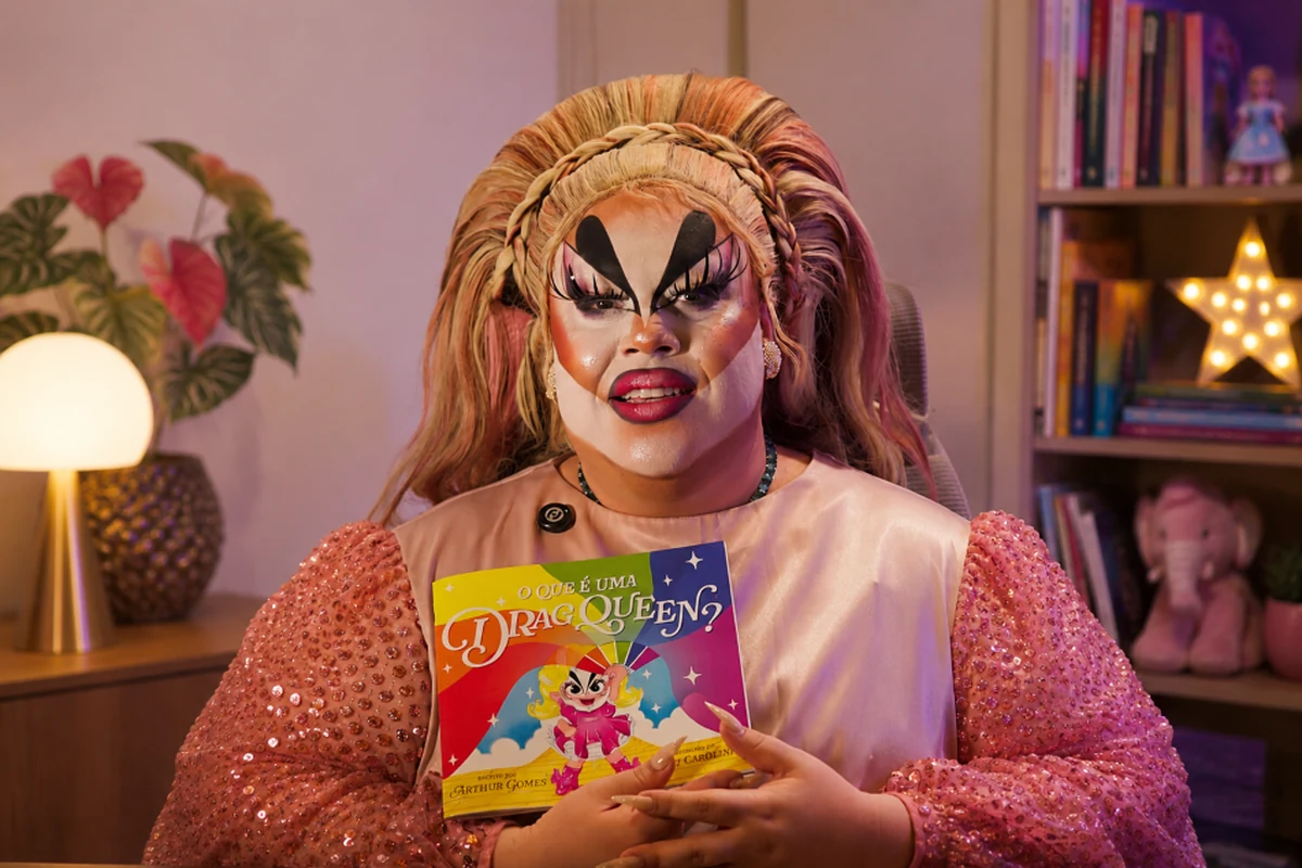 Livro infantil sobre drag estreia no Brasil