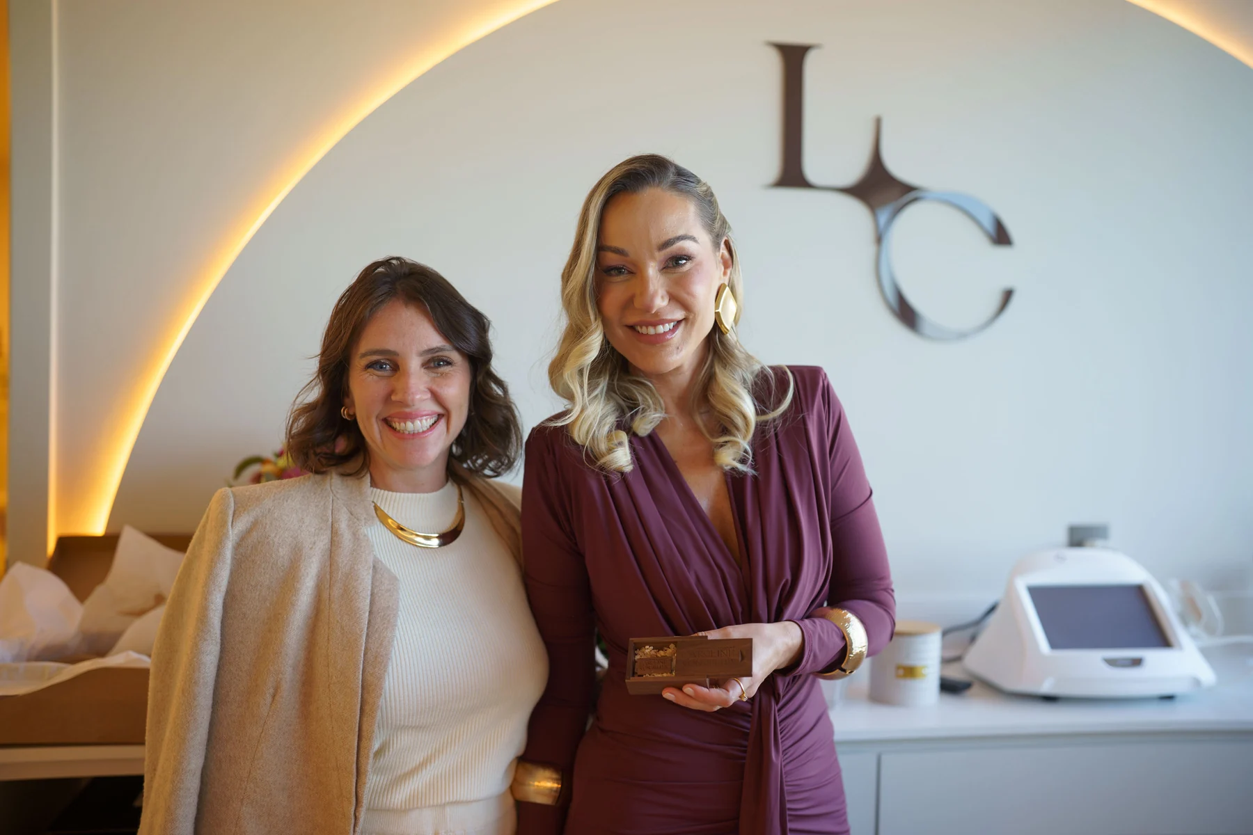 Luísa Caser inaugura a Lumina Clinic em Florianópolis