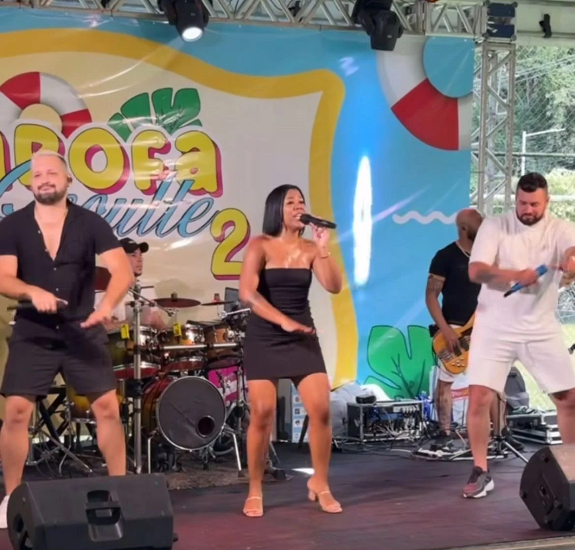 O bloco que une carnaval, mães e memória em Magé