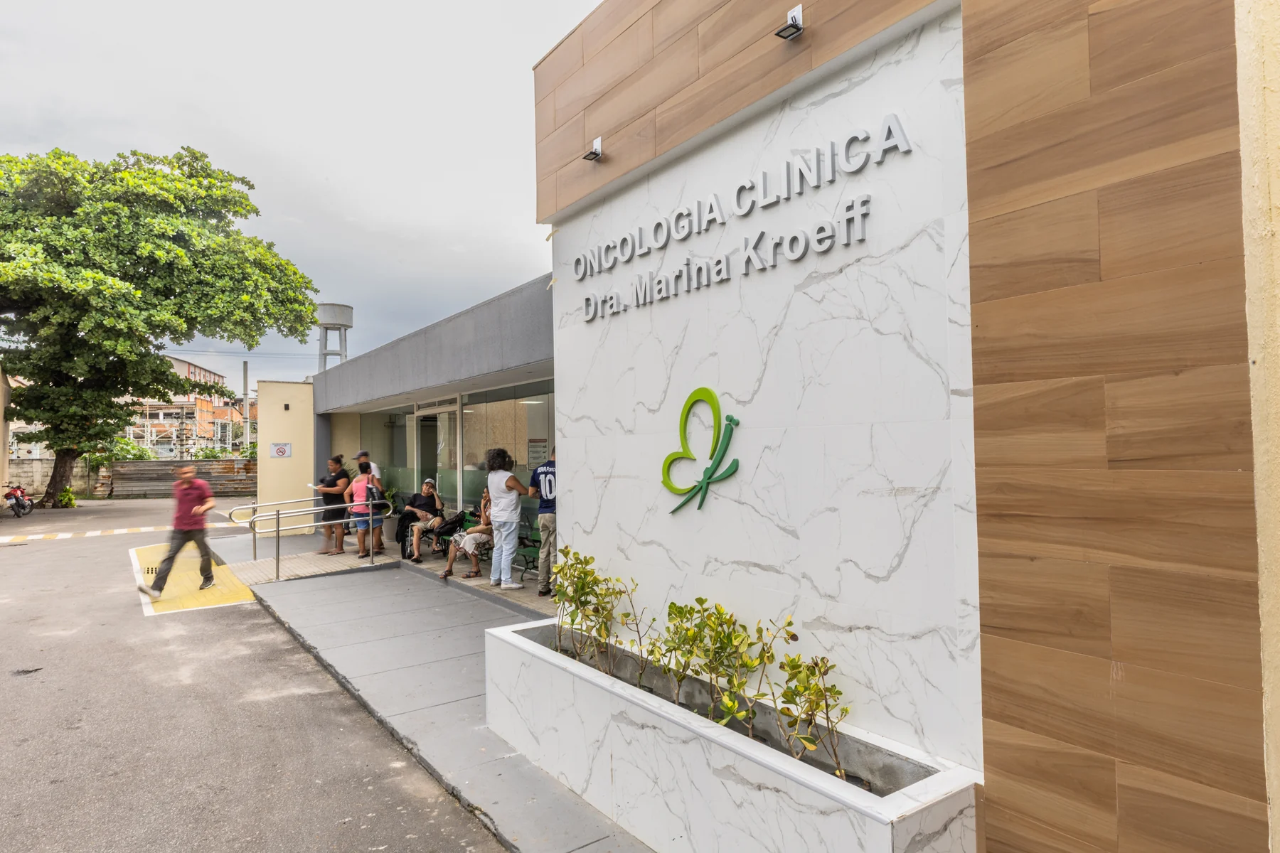 O hospital que trata câncer de graça há 82 anos no Rio