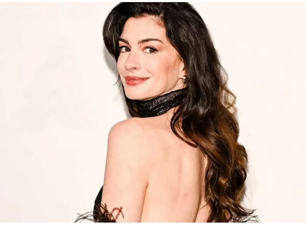 O segredo por trás da juventude de Anne Hathaway