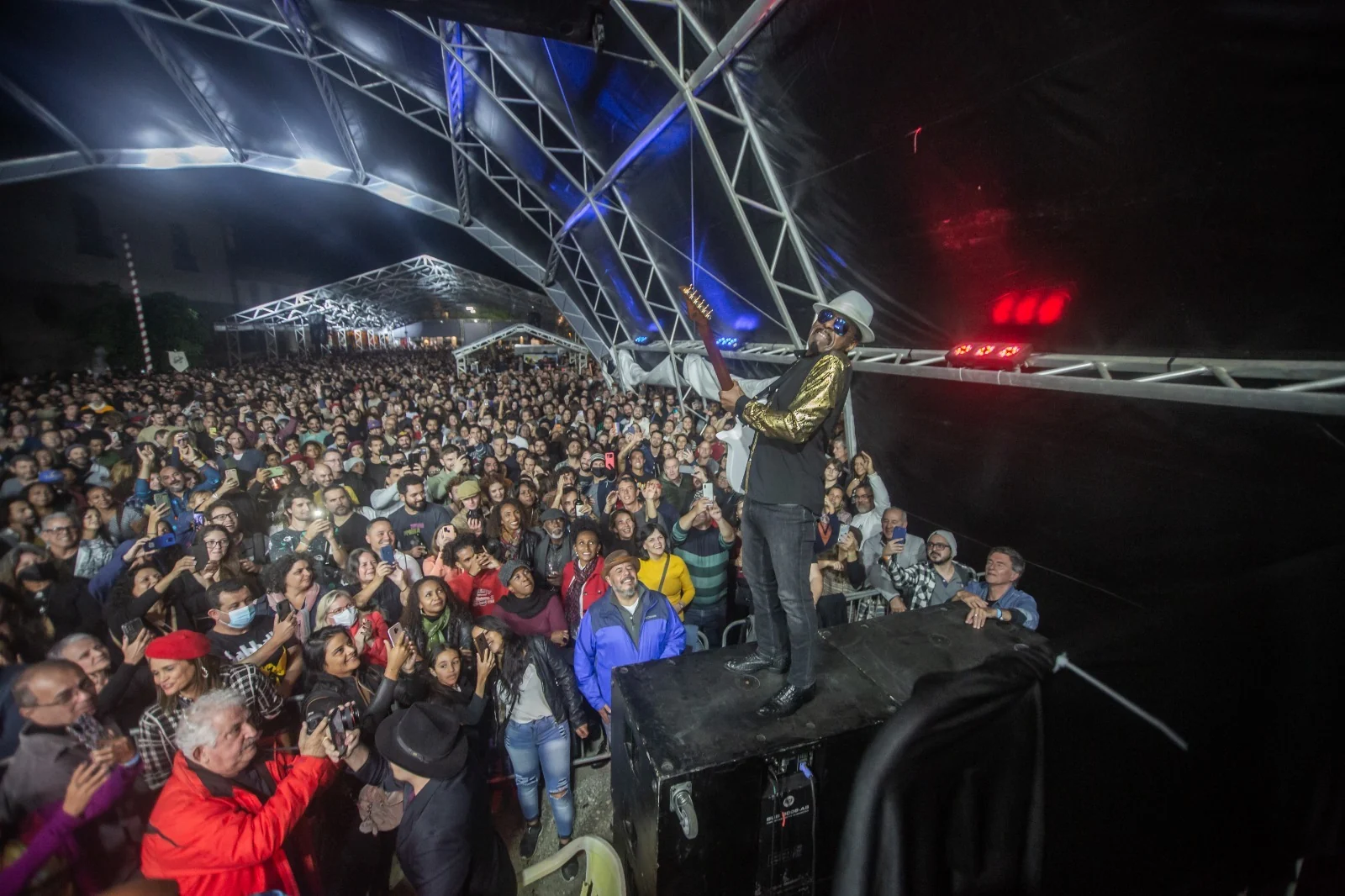 Paraty vira palco global com tributo a Miles Davis