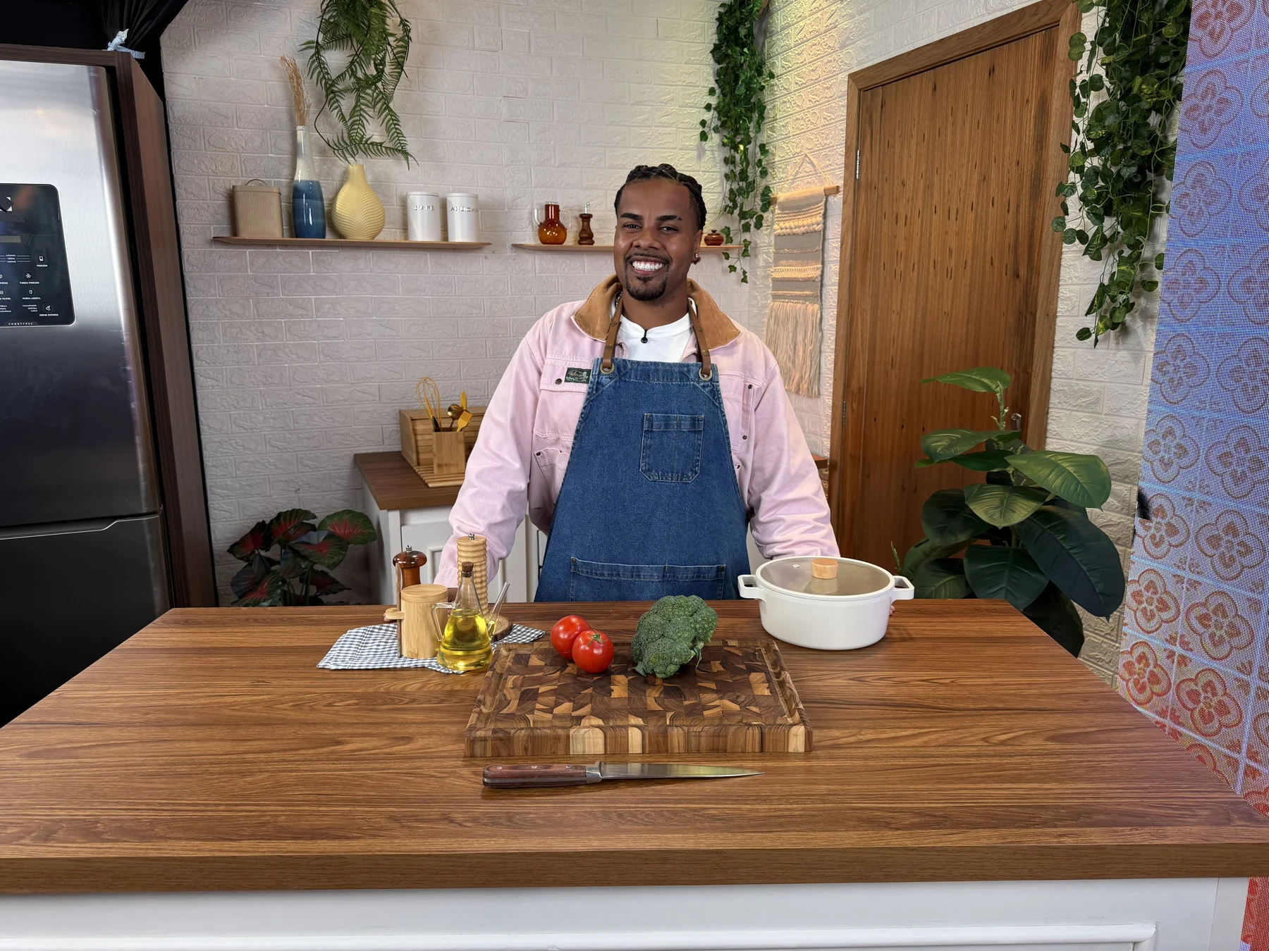 Reality desafia amadores a cozinhar só com cesta básica