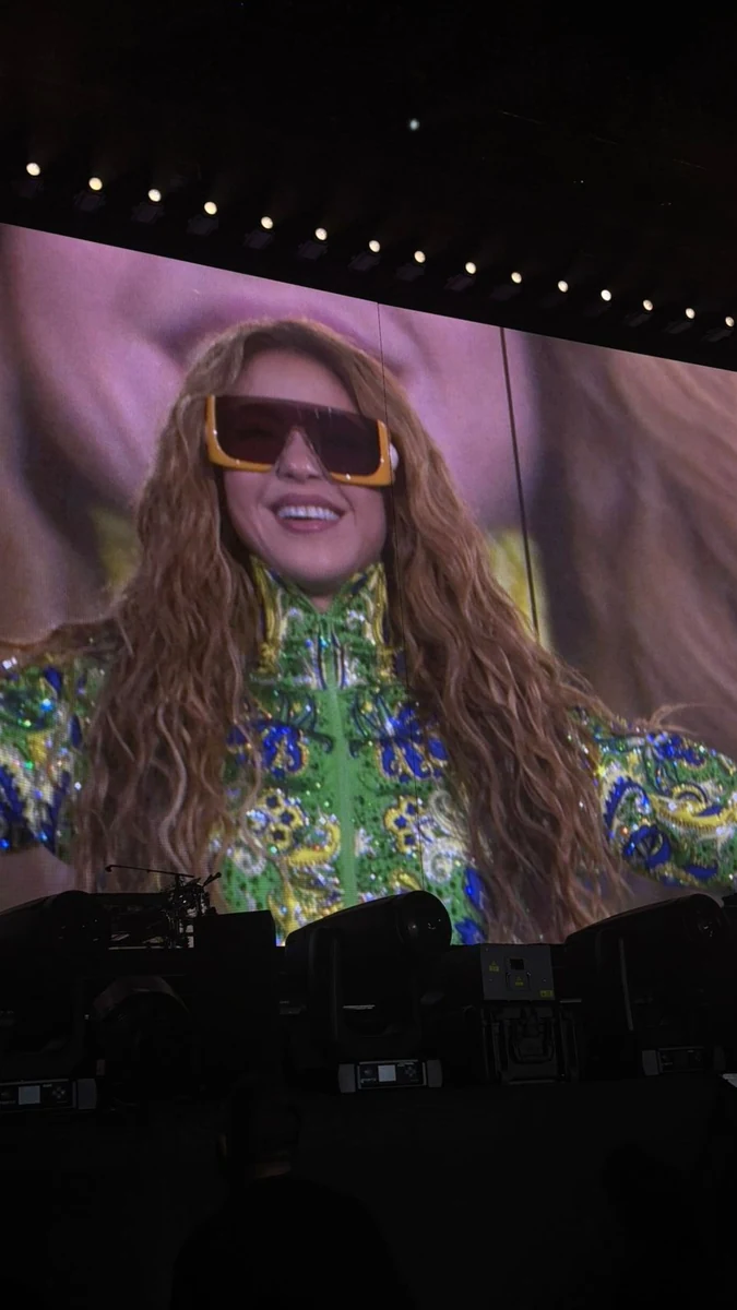 Shakira brilha em Copacabana com 1,15 mi de cristais