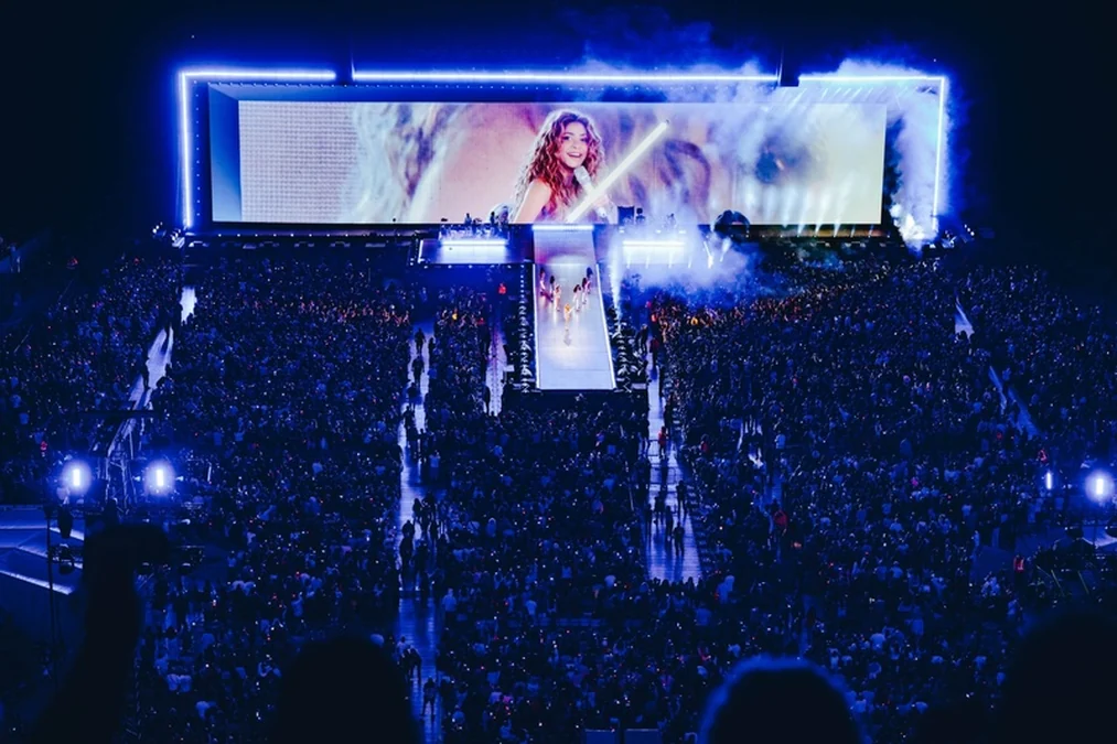 Shakira crowns Copacabana with the biggest show of her life