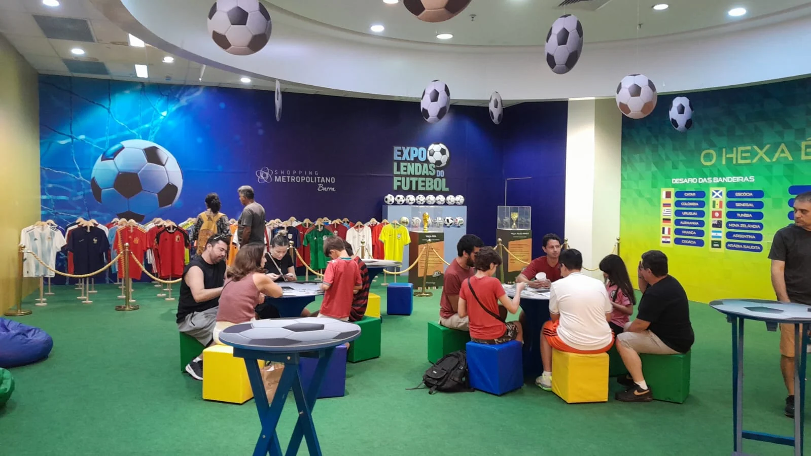 Shoppings do Rio viram pontos de encontro da Copa 2026
