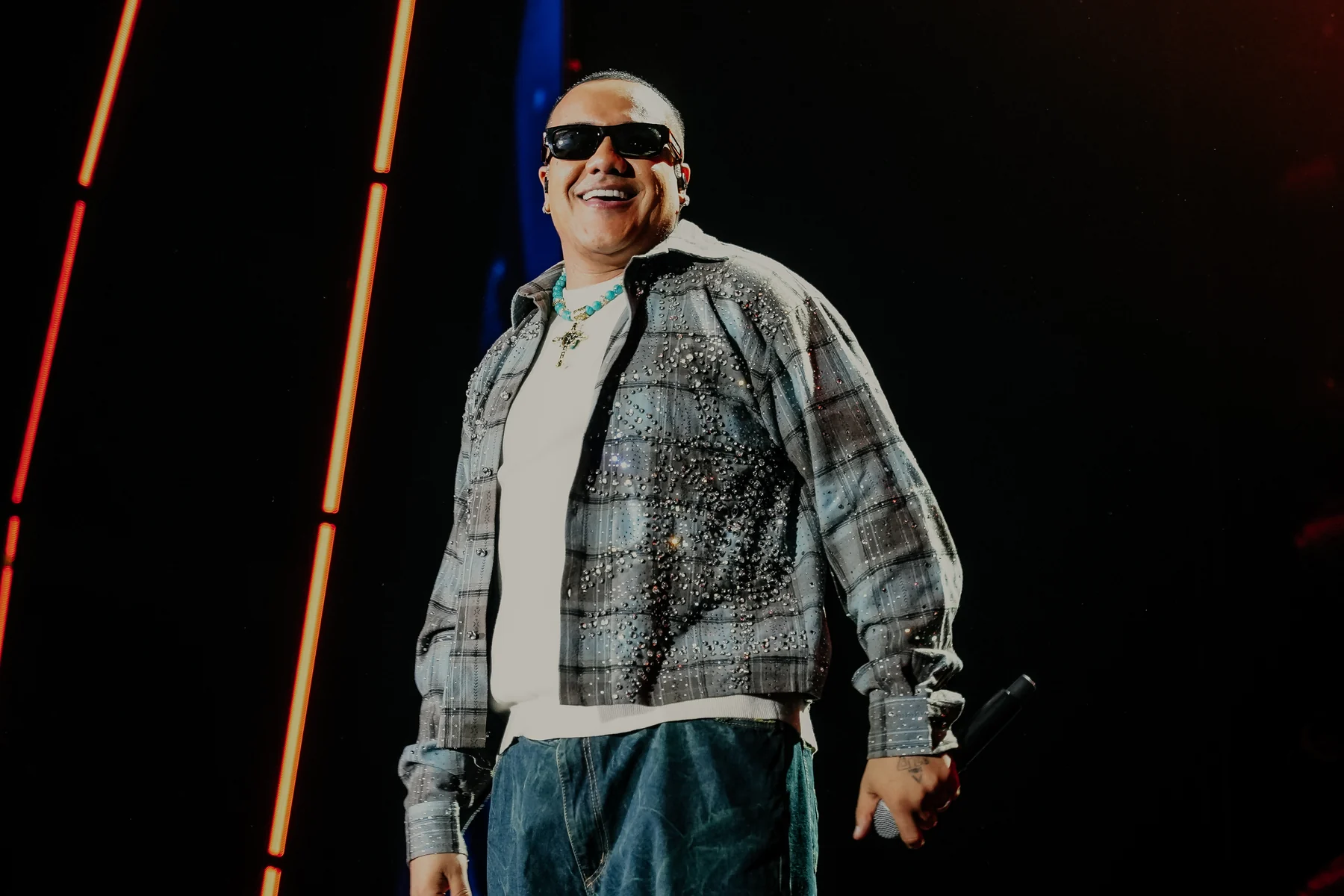 Vitinho aposta na emoção em novo single Iceberg