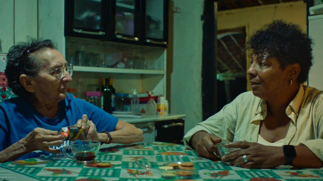 Yellow Cake abre 15 anos de Olhar de Cinema em Curitiba