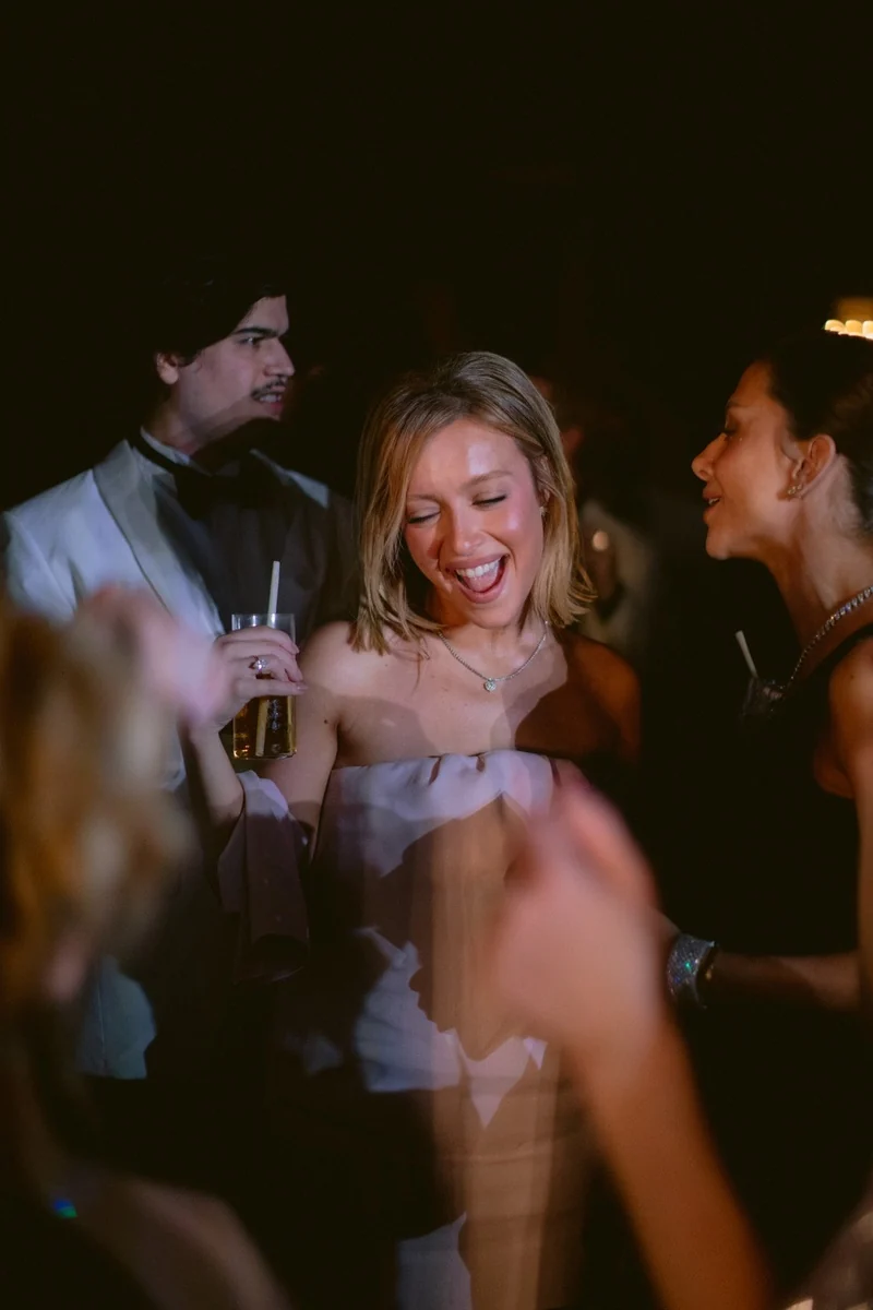 A noite de gala que marcou o casamento de Elisa Zarzur e Alexandre Negrão em Paris