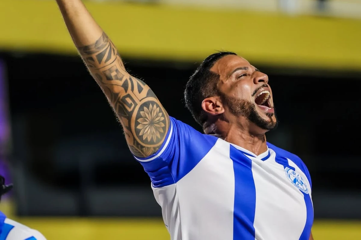 Acadêmicos de Niterói renova Tiago Martins para o Carnaval de 2027