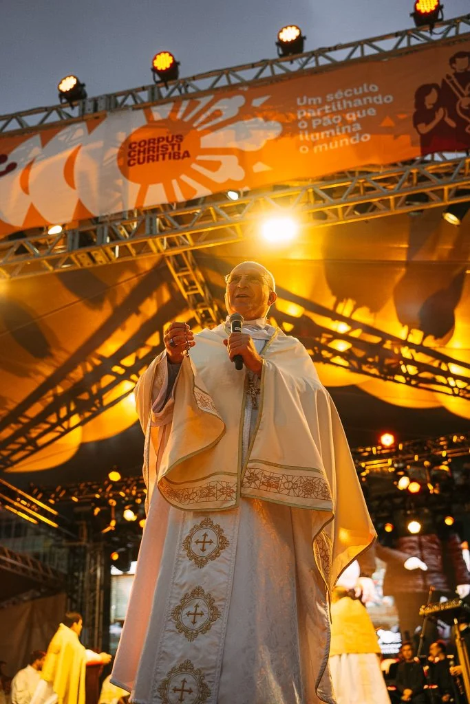 Corpus Christi em Curitiba reúne 140 mil e entra para a história
