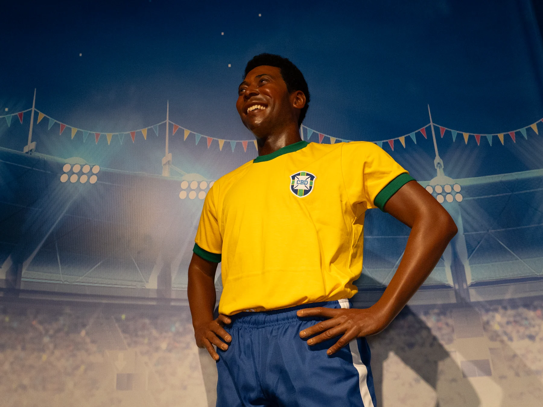 Dias de jogo do Brasil terão descontos e estátua inédita de Pelé no Rio