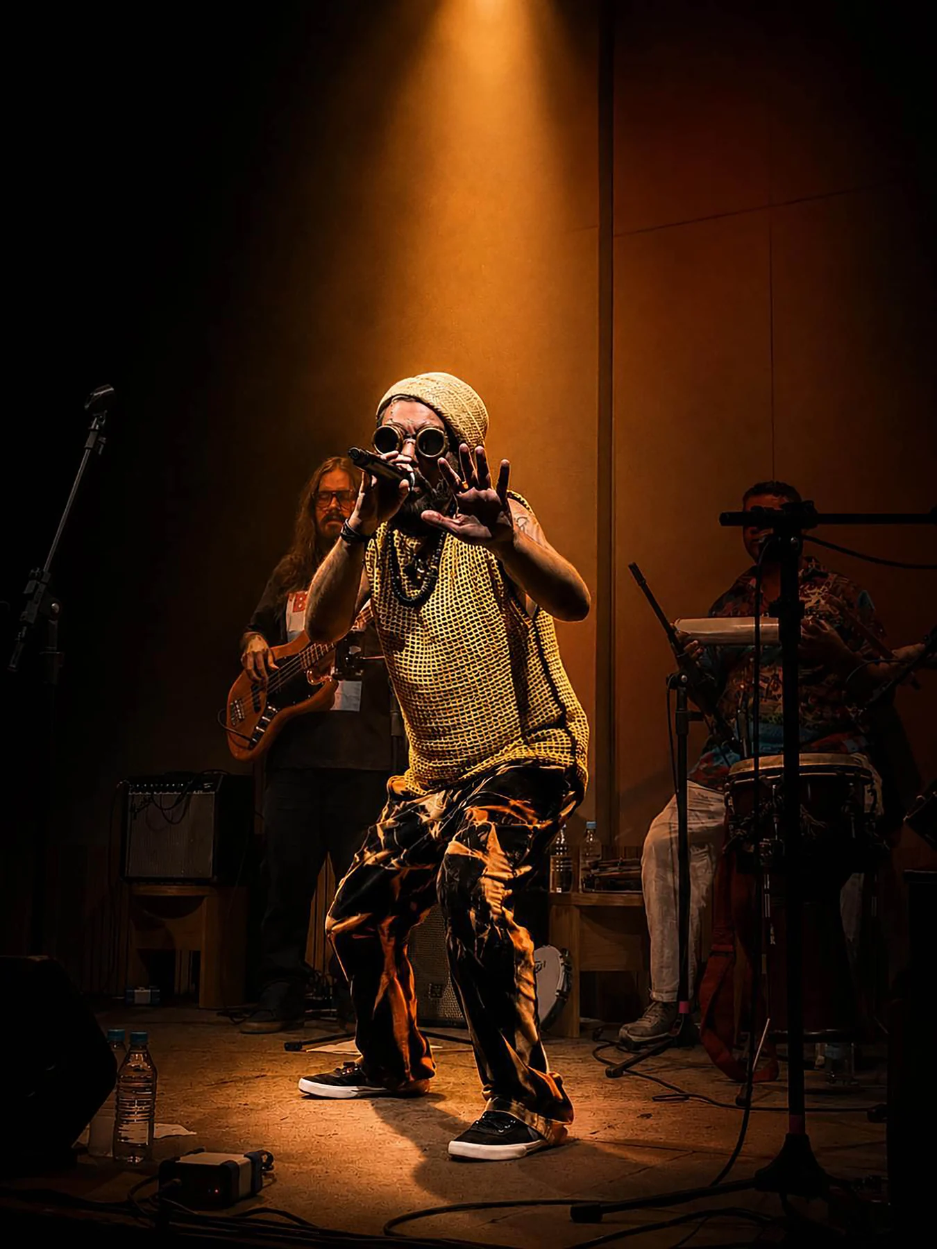 Esdras Bedai leva tributo ao Manguebeat para o Dolores Club