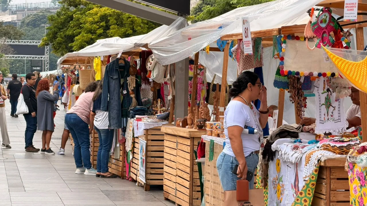 Feira gratuita no Pier Mauá reúne 250 expositores de todo o Brasil