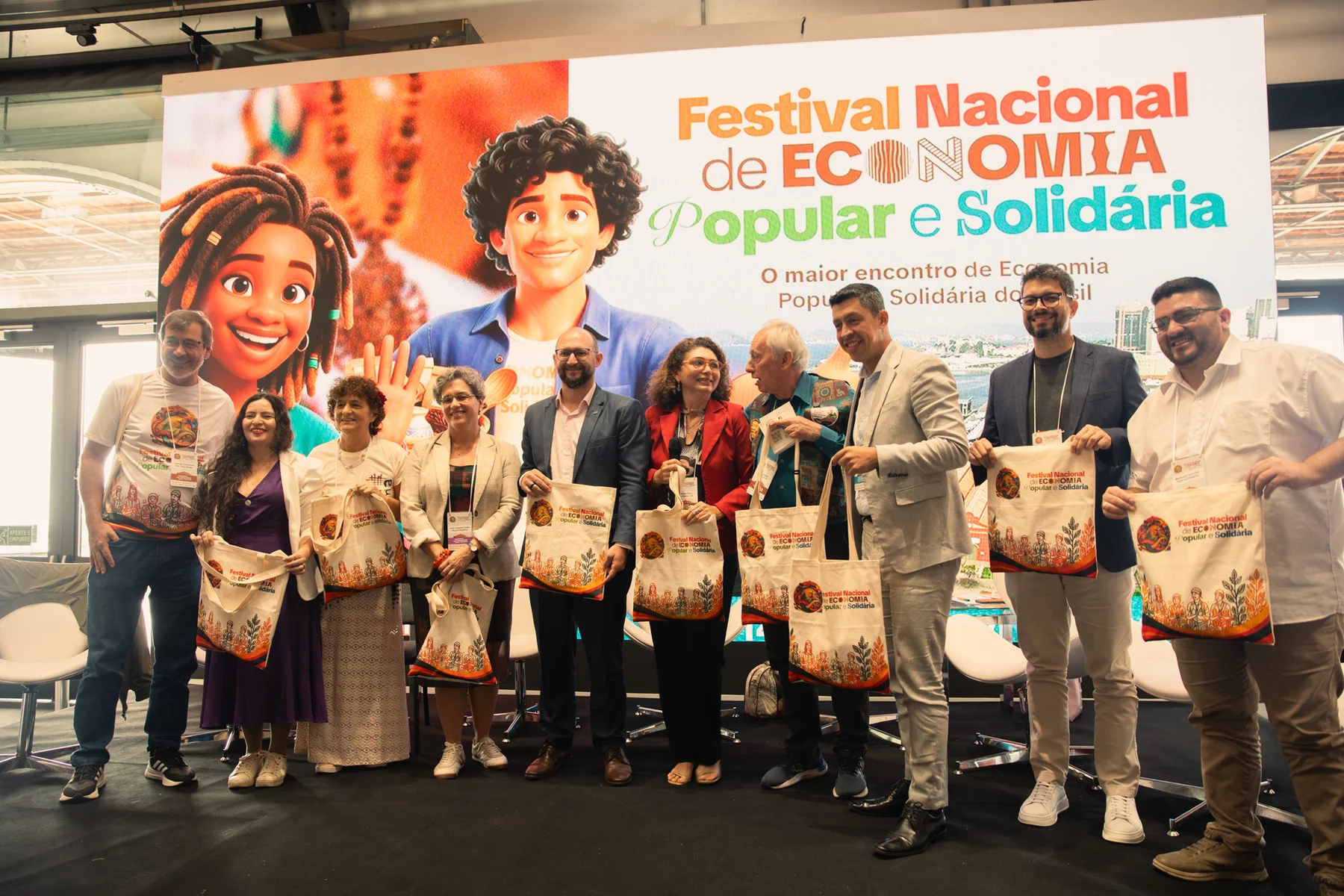 Festival de economia solidária mobiliza milhares e injeta R$ 159 mi