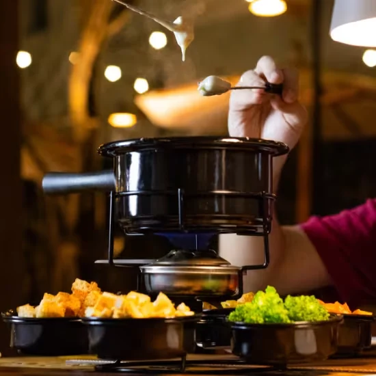 Festival de fondue transforma noites de inverno na Vila Olímpia