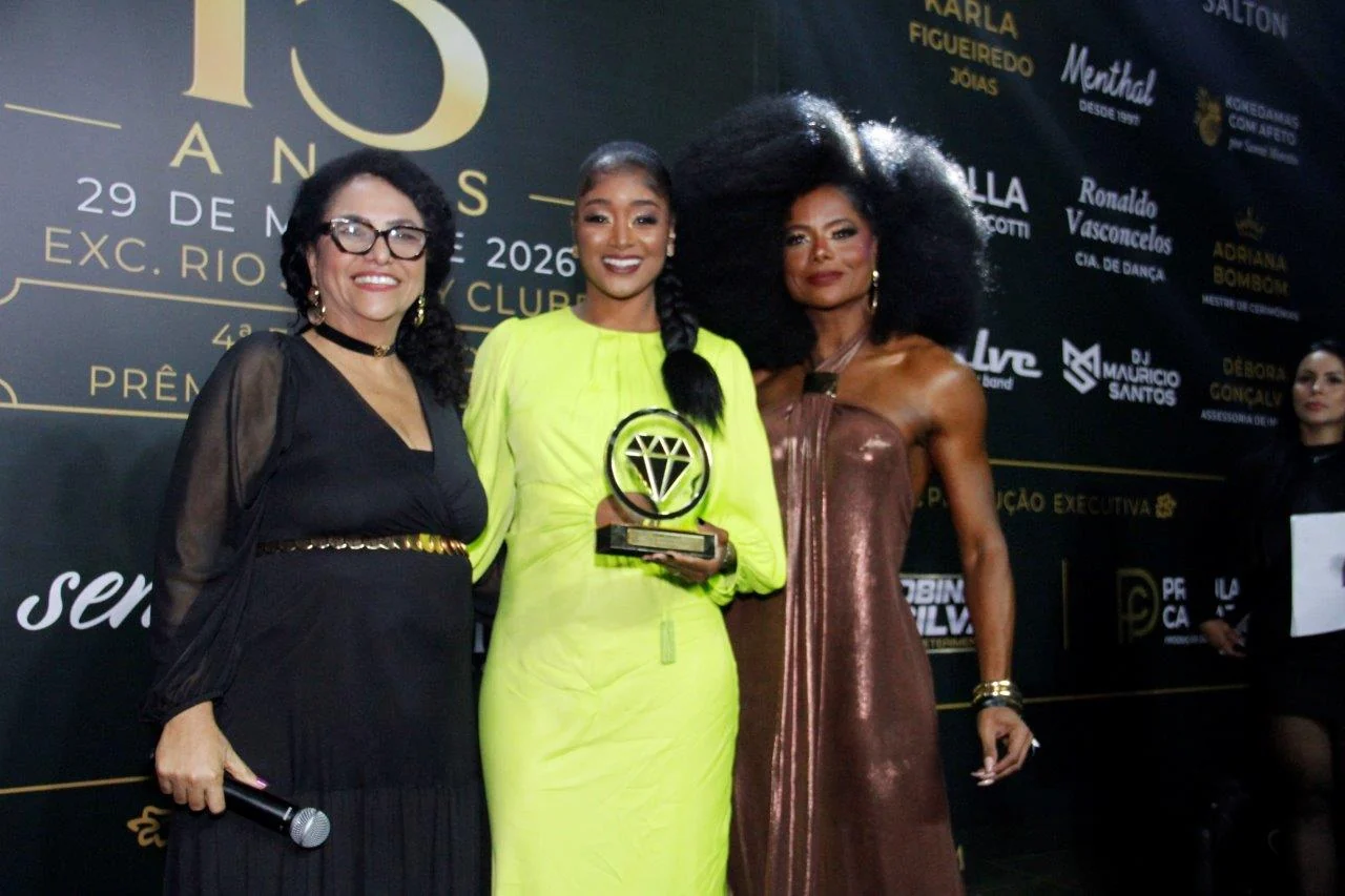 Grupo Jurema celebra 15 anos em noite de glamour no Rio
