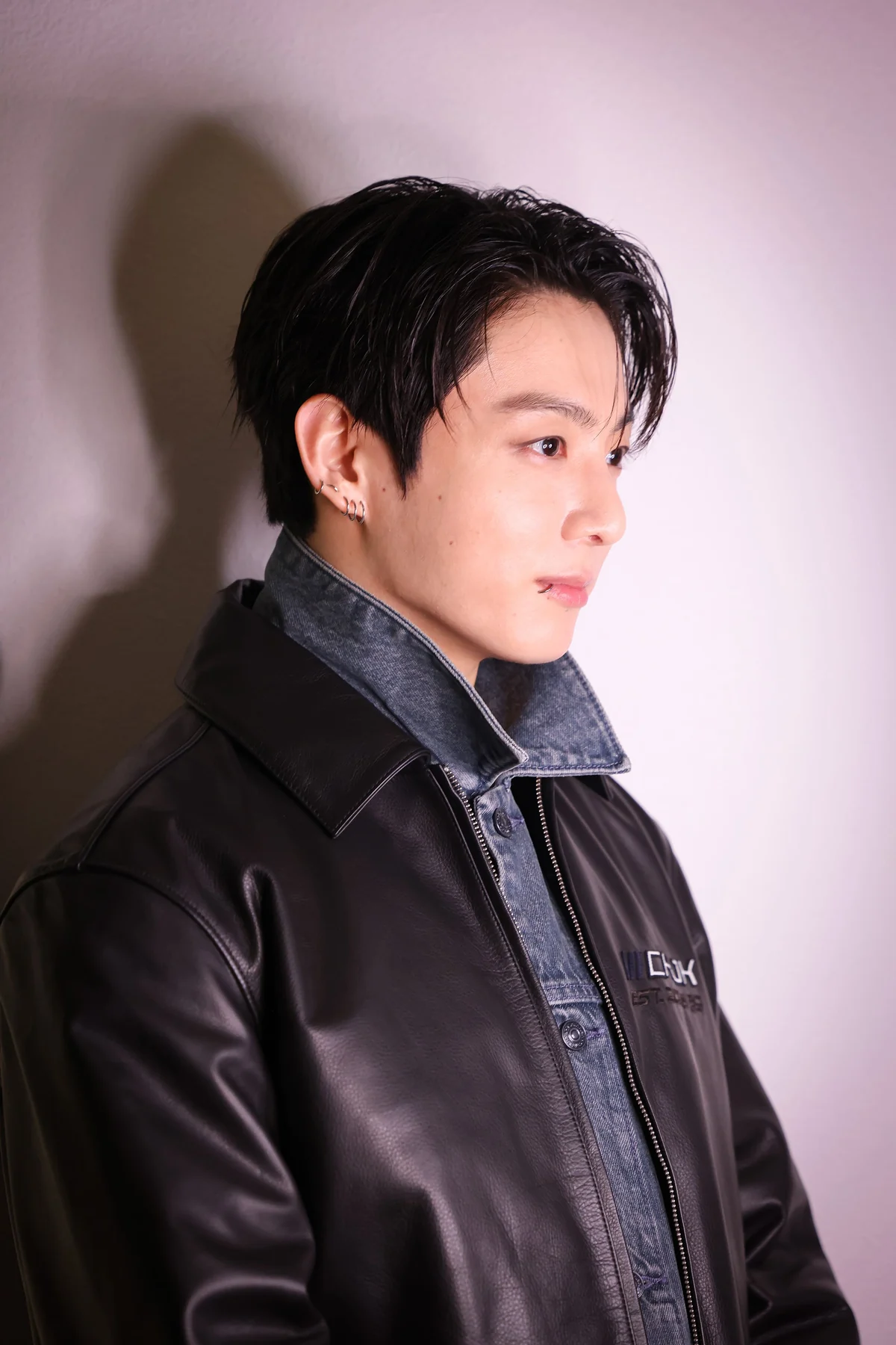 Jung Kook transforma loja da Calvin Klein em experiência imersiva em Tóquio 5 Jung Kook transforma loja da Calvin Klein em experiência imersiva em Tóquio