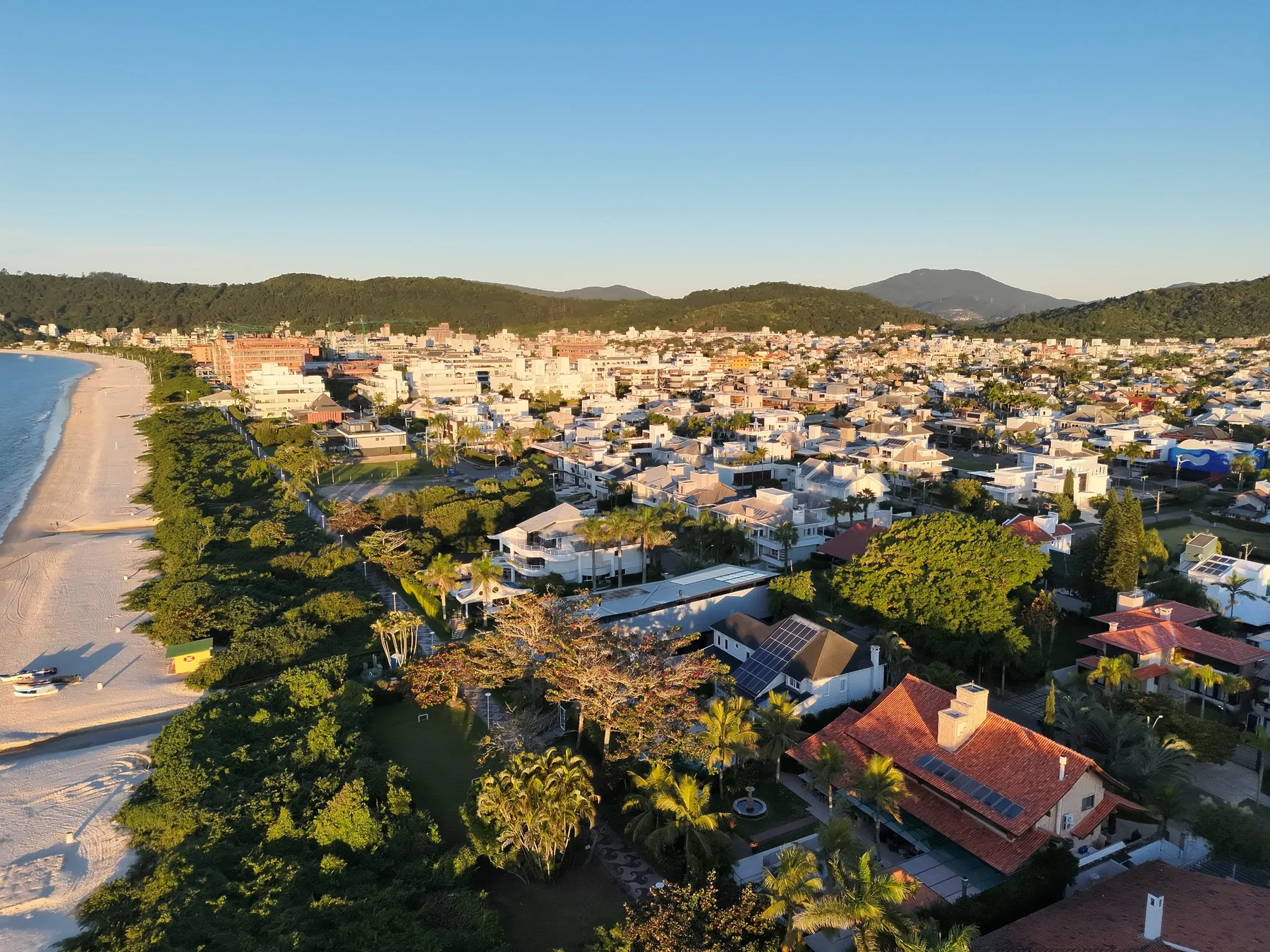 Jurerê aposta em drones e governança comunitária para elevar segurança