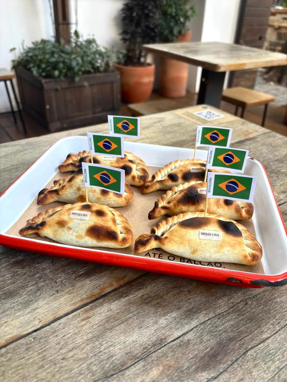 La Guapa aposta em sabor brasileiro e transforma empanada em experiência