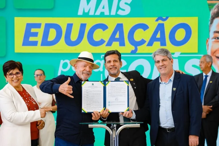 Lula inaugura campus em Catalão e reforça aposta na educação