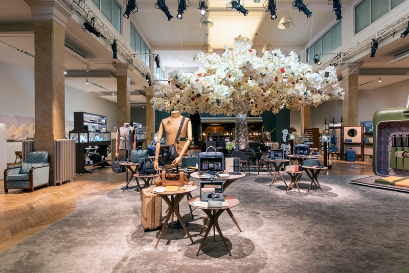 Montblanc transforma Milão em experiência imersiva ao celebrar 100 anos