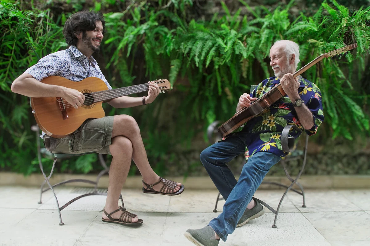 muca lanca beleza com menescal em show que une geracoes featured