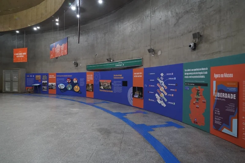 Museu do Ipiranga ocupa estação de metrô com exposição acessível