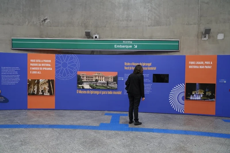 Museu do Ipiranga ocupa estação de metrô com exposição acessível