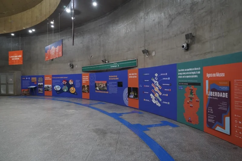 Museu do Ipiranga ocupa estação de metrô com exposição acessível