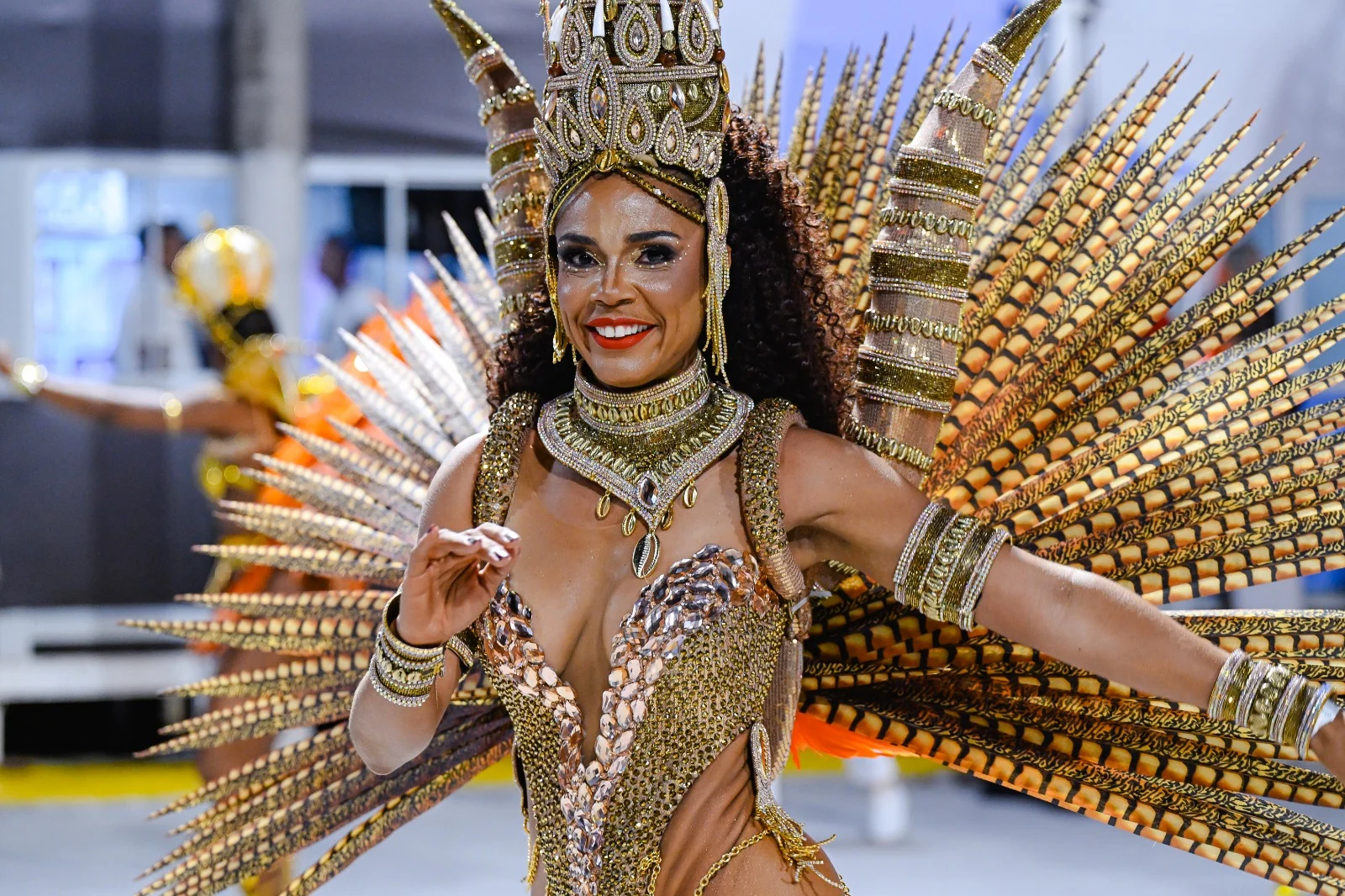 Nathalia Brito renova com a União da Ilha e segue como musa em 2027