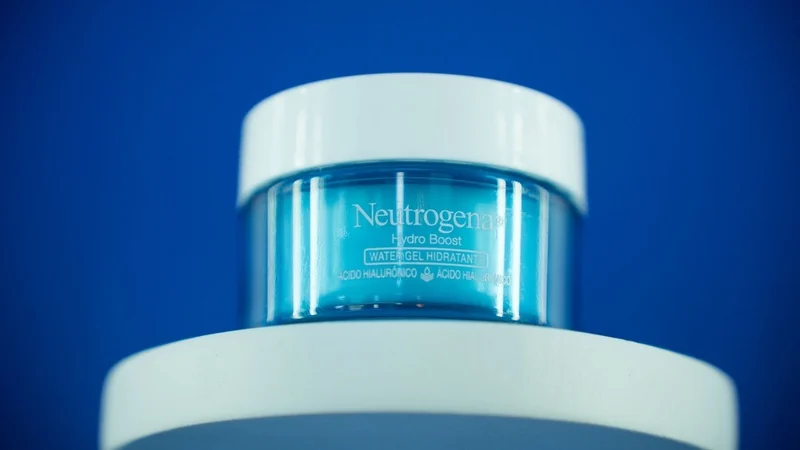 Neutrogena celebra 30 anos com experiência sensorial inédita no Brasil