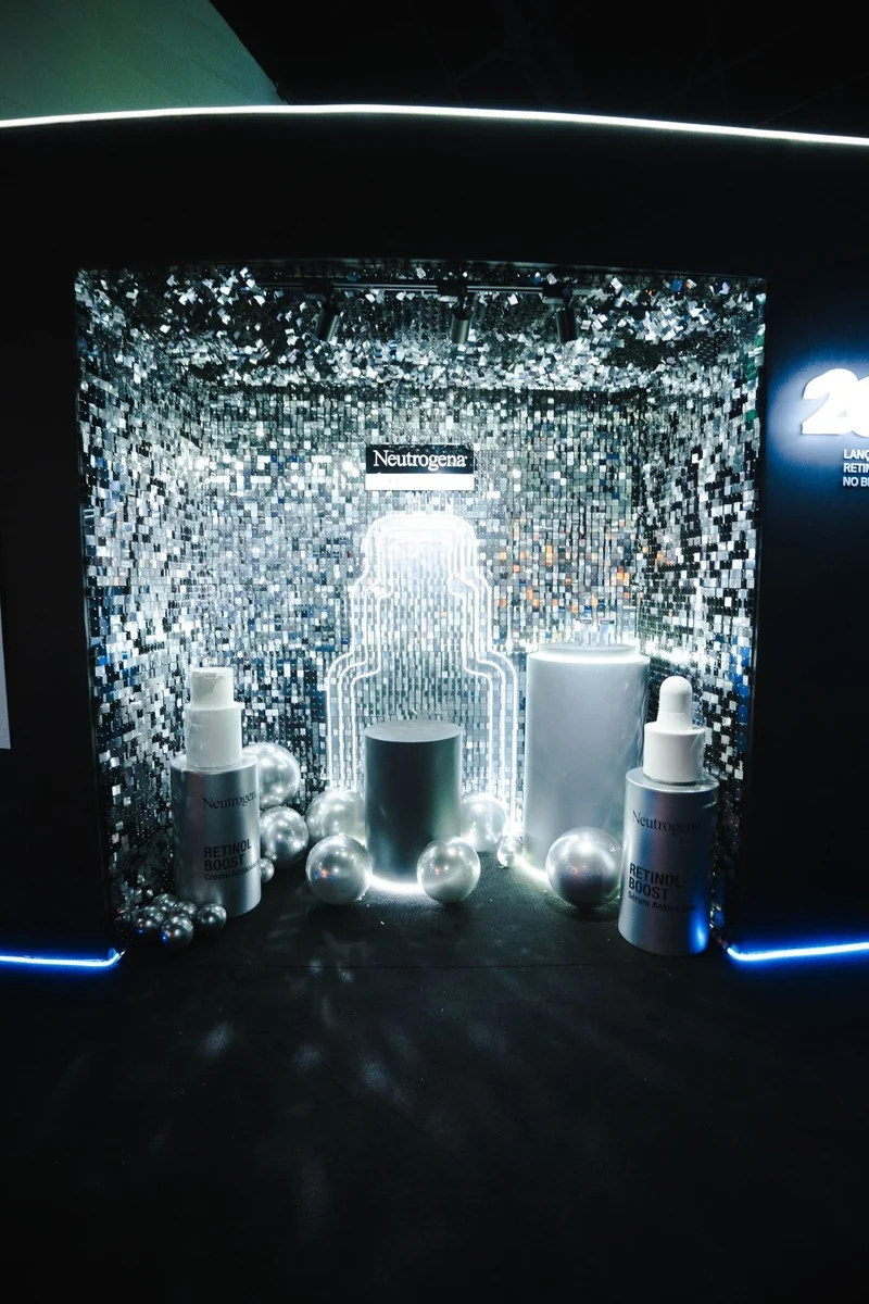 Neutrogena celebra 30 anos com experiência sensorial inédita no Brasil