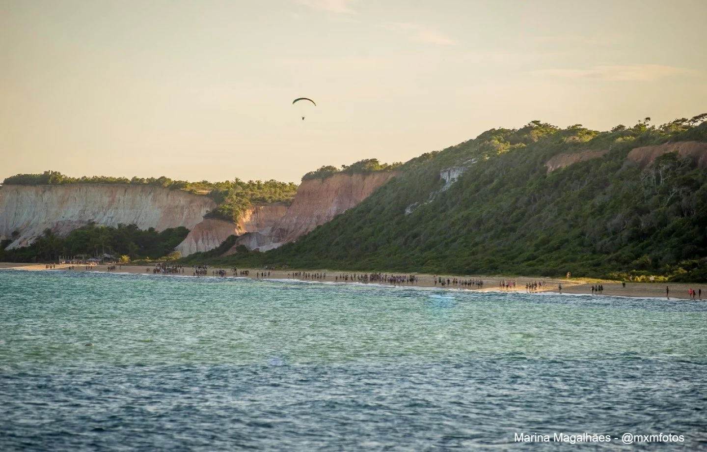 O refúgio ideal para julho em Arraial d’Ajuda com vista para o mar