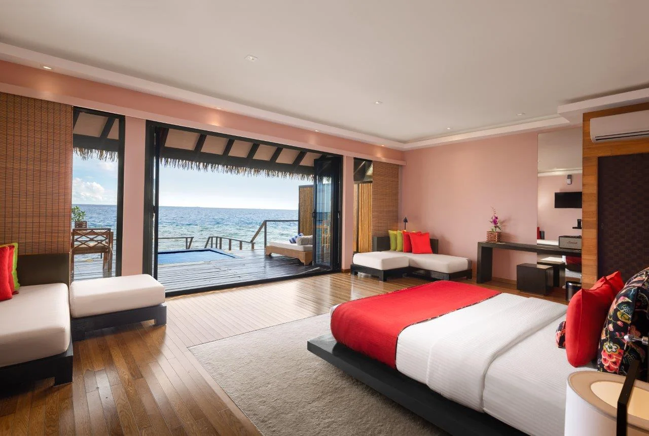 O resort nas Maldivas feito para quem quer sumir do mundo a dois