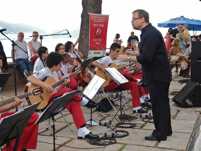 Orquestra Forte de Copacabana celebra 15 anos com exposição inédita