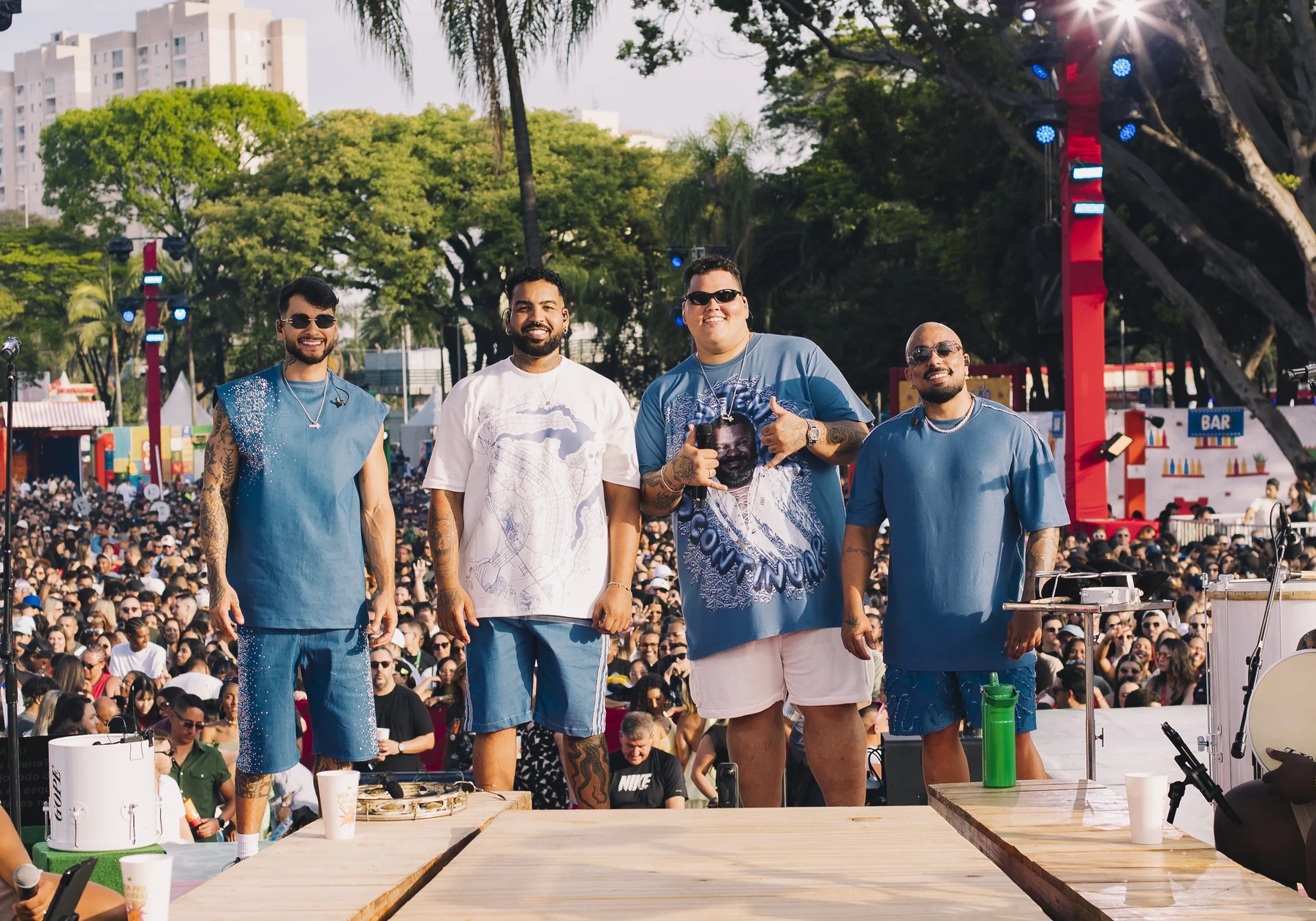Pagode e Copa: Menos é Mais transforma Vila Velha em festa coletiva