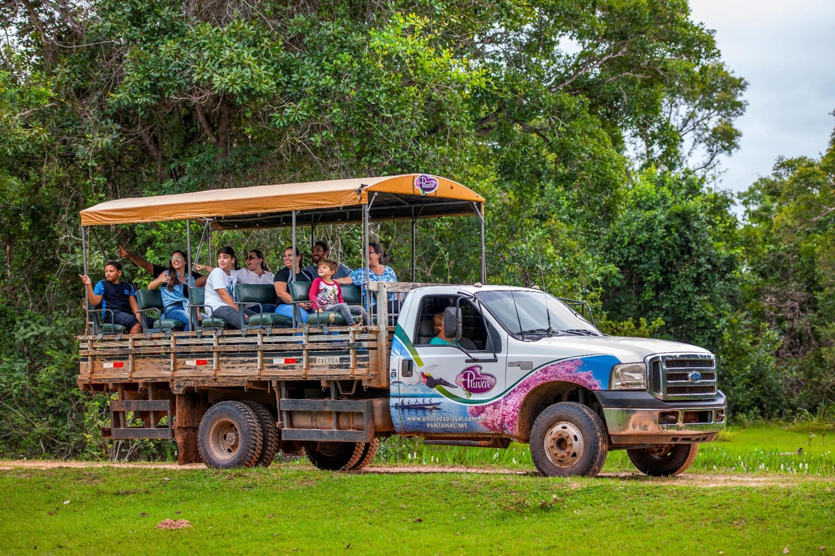Pantanal transforma férias de julho em aula viva para crianças