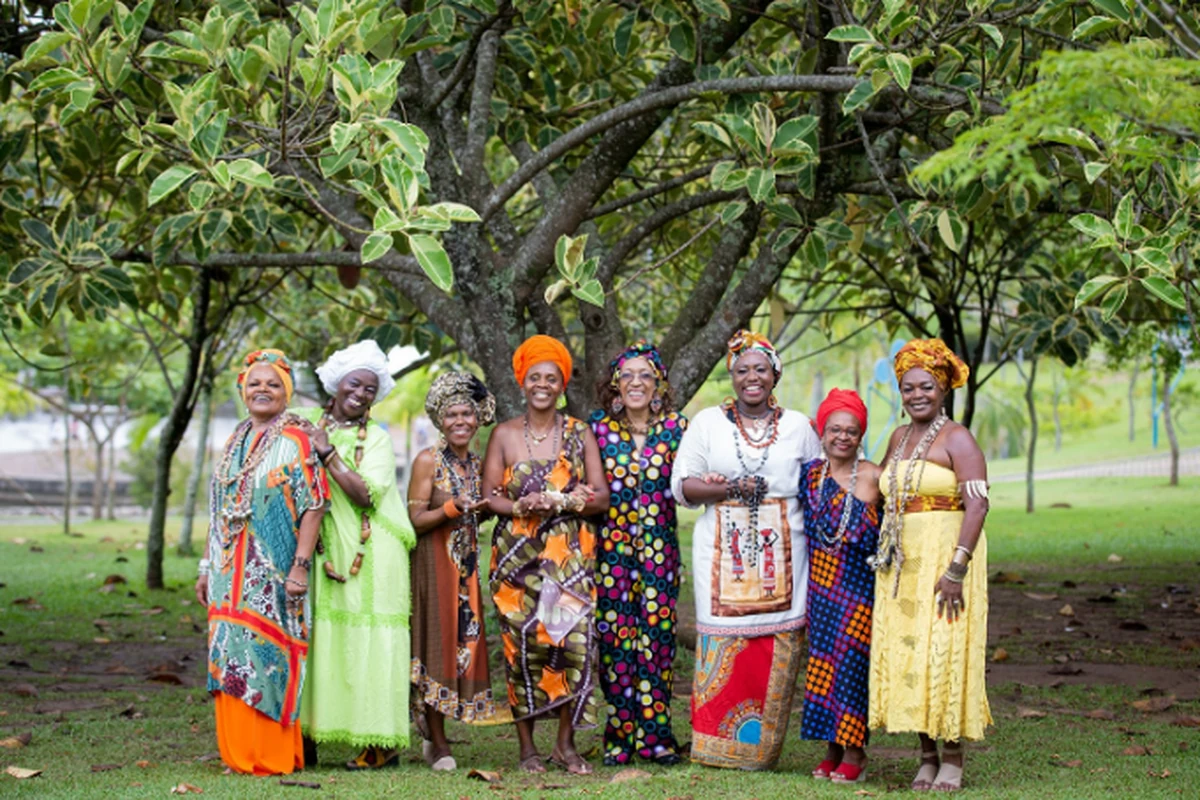 Pastoras do Rosário transformam ancestralidade em espetáculo no Sesc