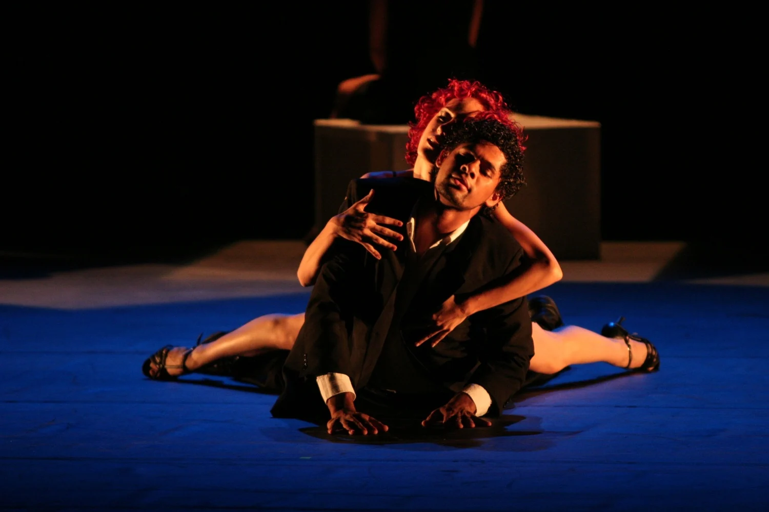 Raça Cia de Dança leva tango e reflexão ao Teatro Baccarelli