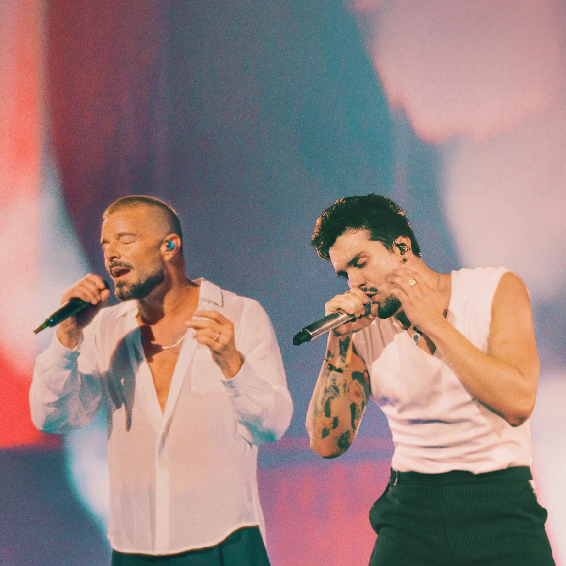 Ricky Martin relança clássico em português com Luan Santana